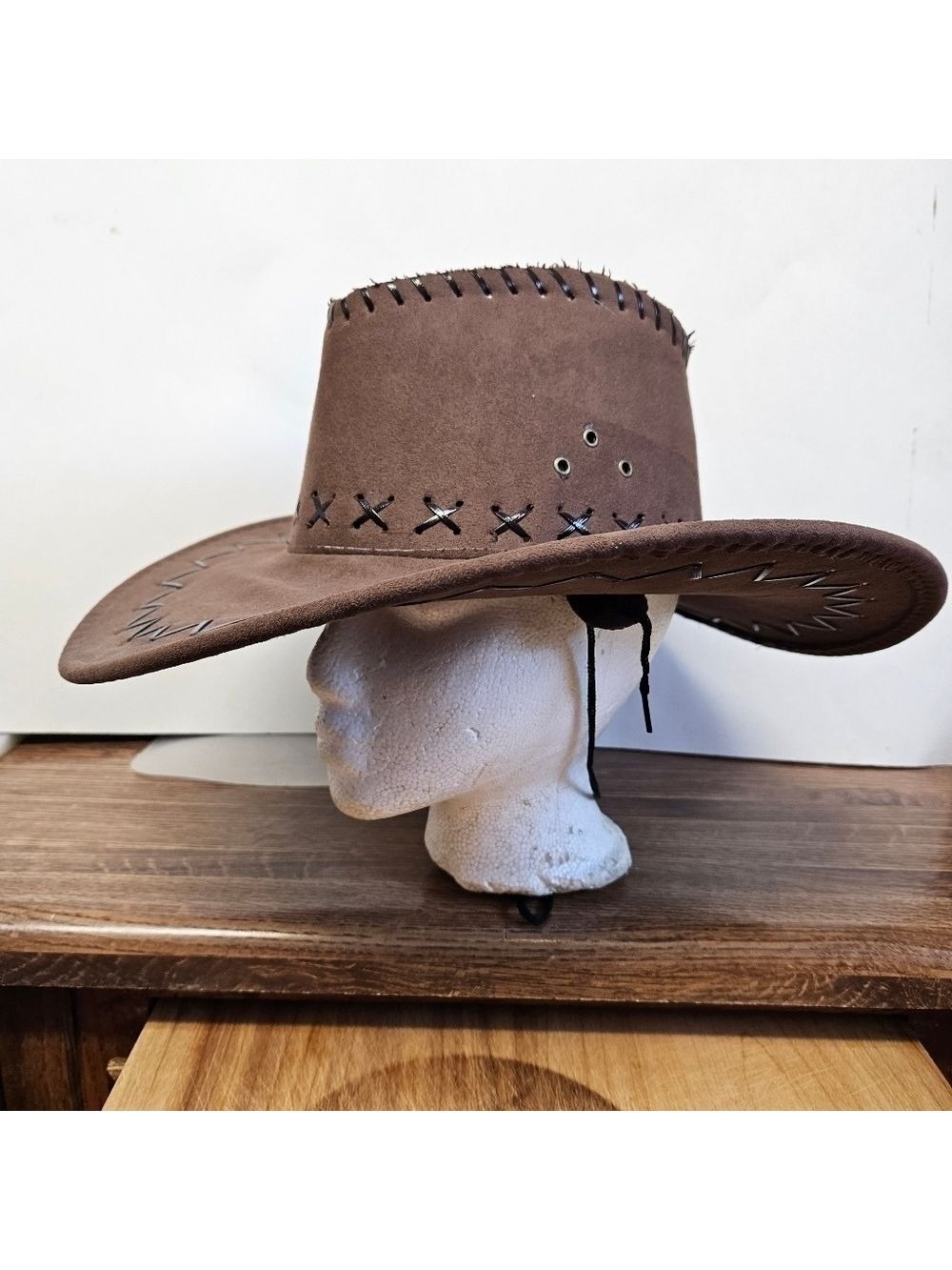Vintage 90s Western Wide-brim Cowboy Hat